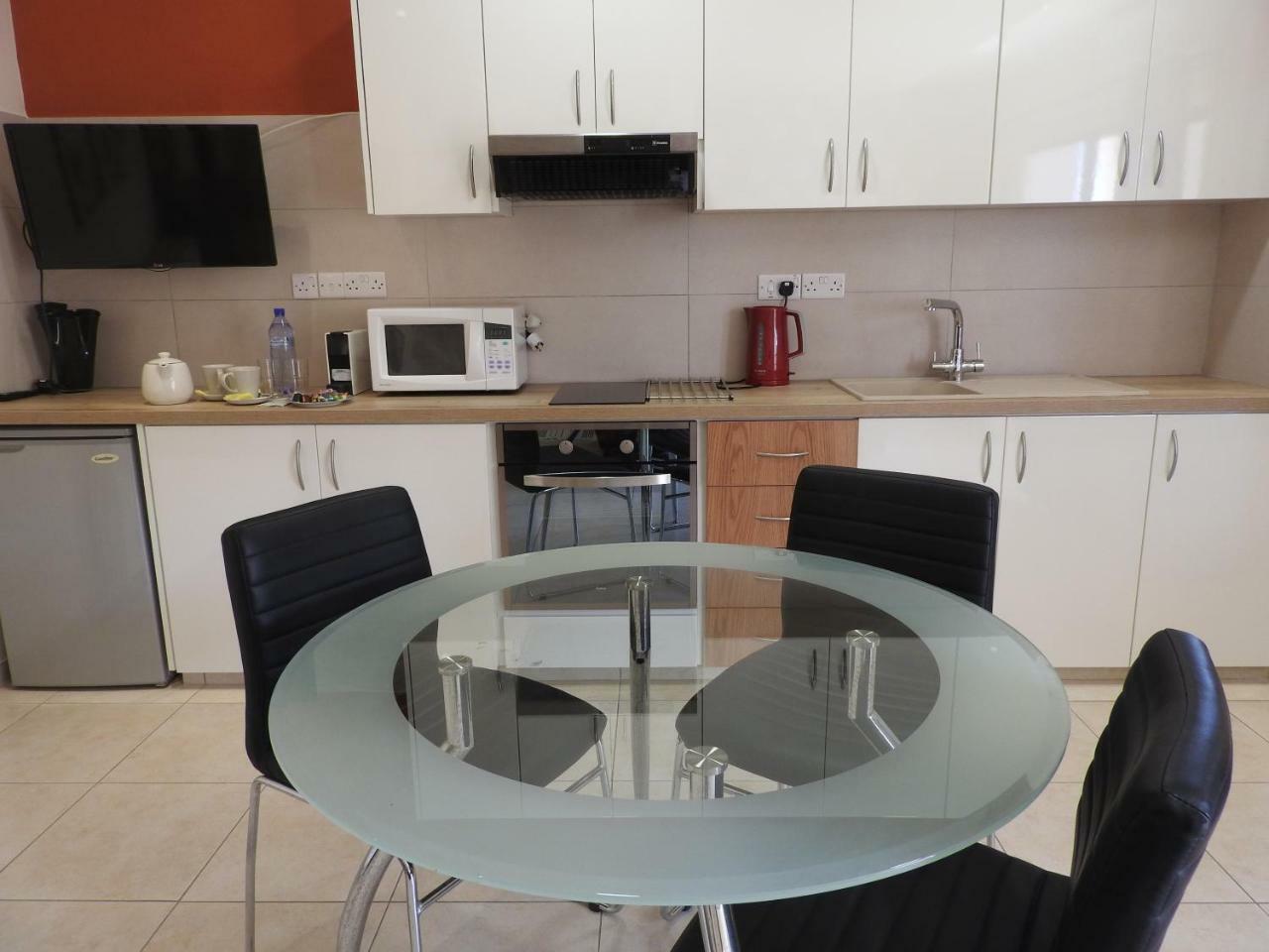 Hill View Hotel Apartments Писури Екстериор снимка