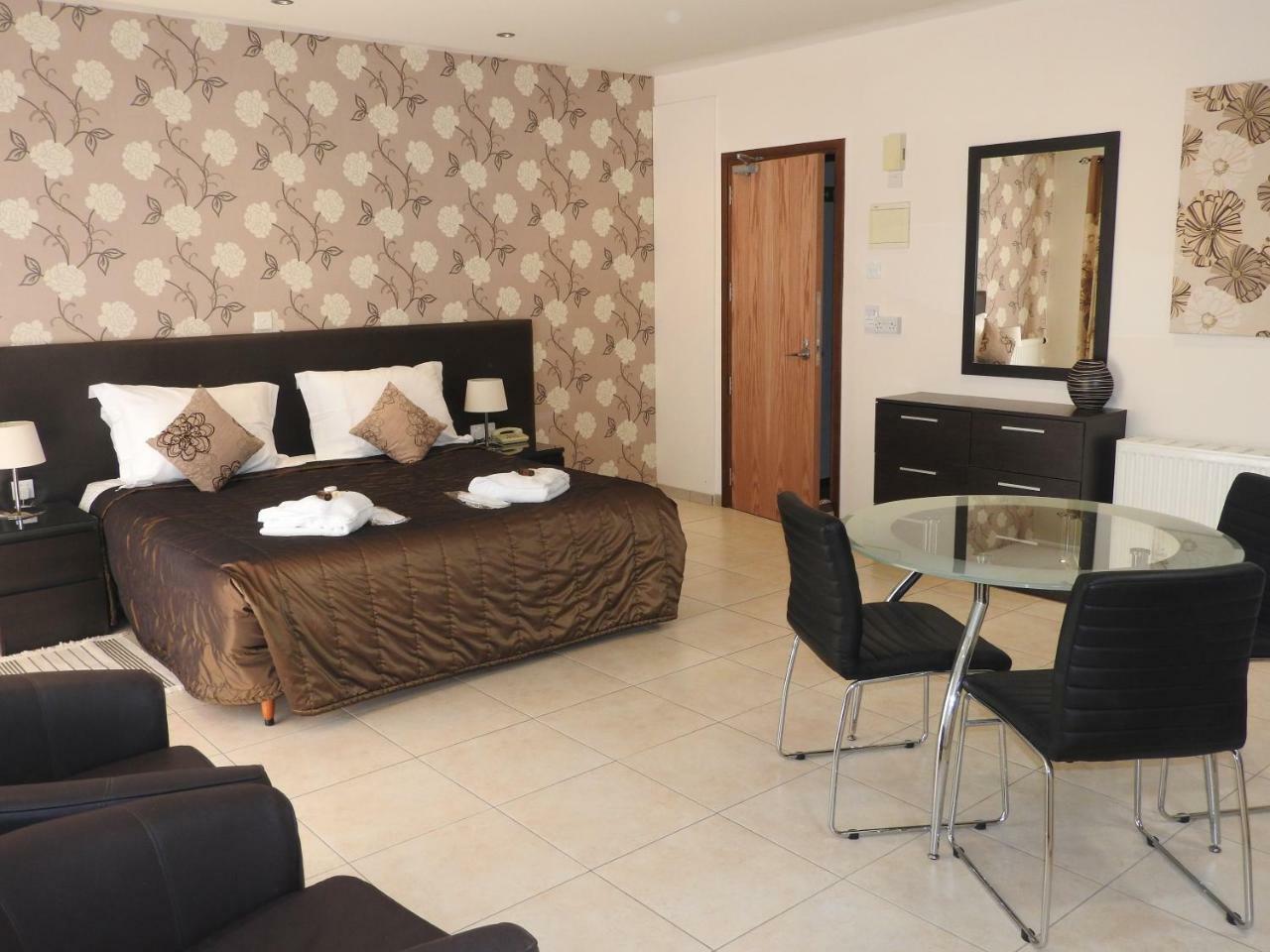 Hill View Hotel Apartments Писури Екстериор снимка