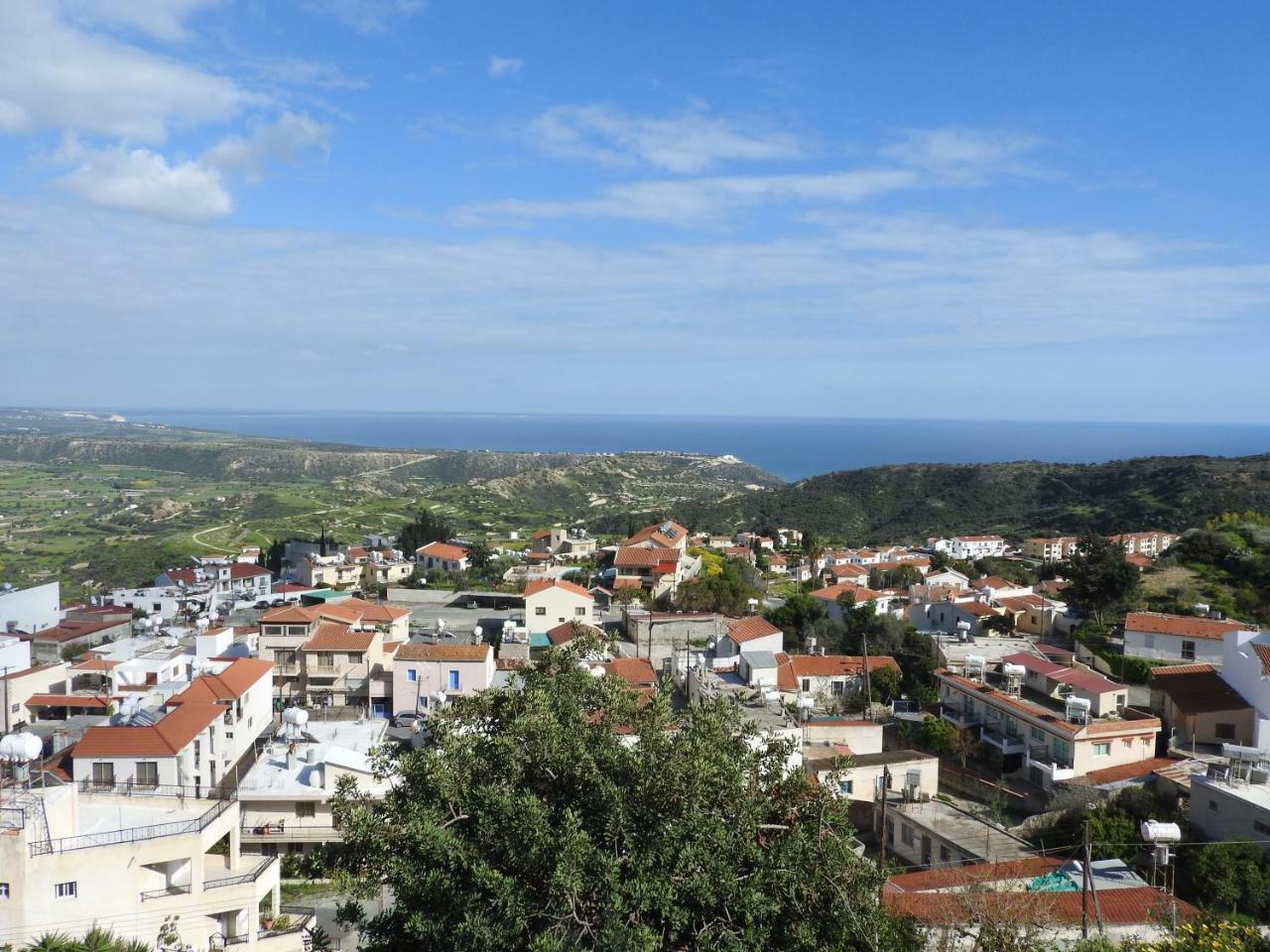 Hill View Hotel Apartments Писури Екстериор снимка